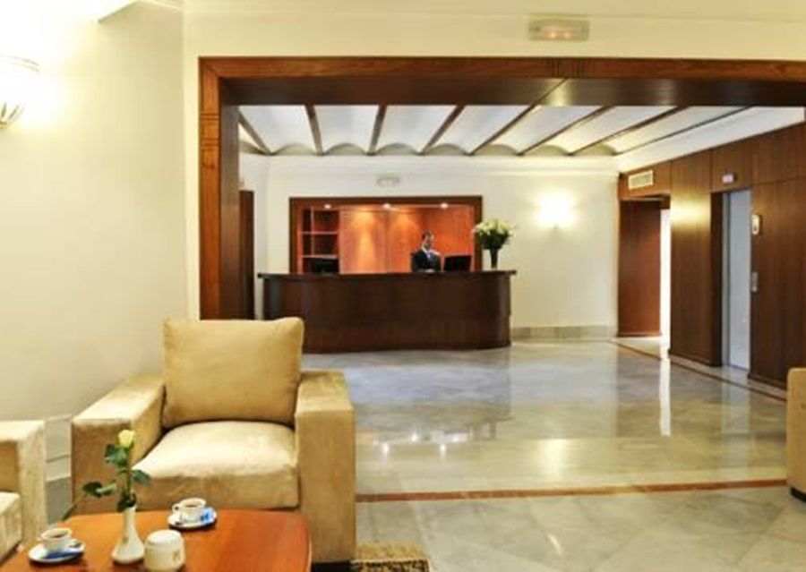 Majestic Hotel Tunis Exterior photo