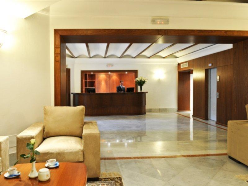 Majestic Hotel Tunis Exterior photo