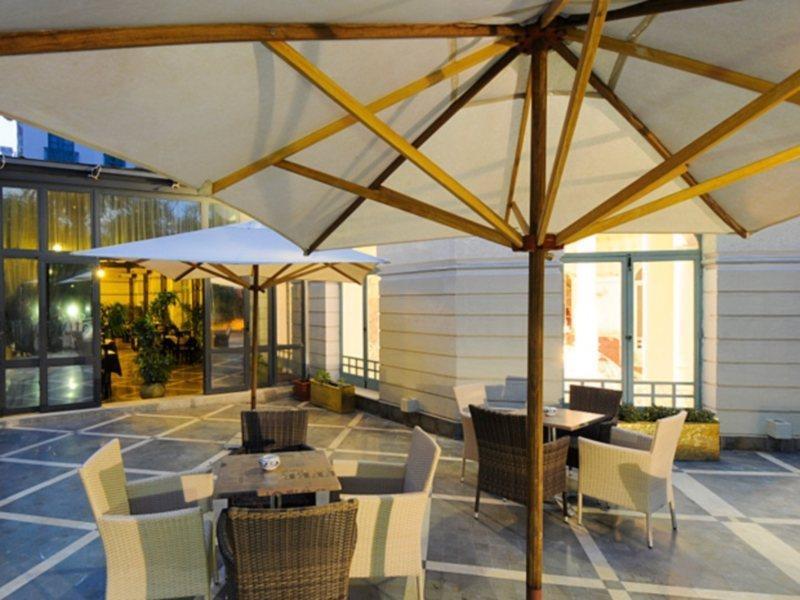 Majestic Hotel Tunis Exterior photo