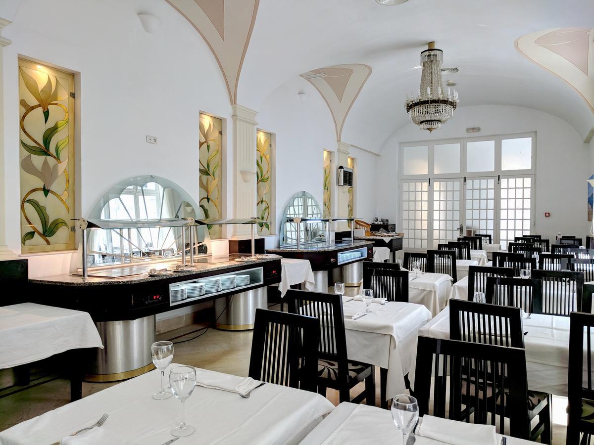 Majestic Hotel Tunis Exterior photo