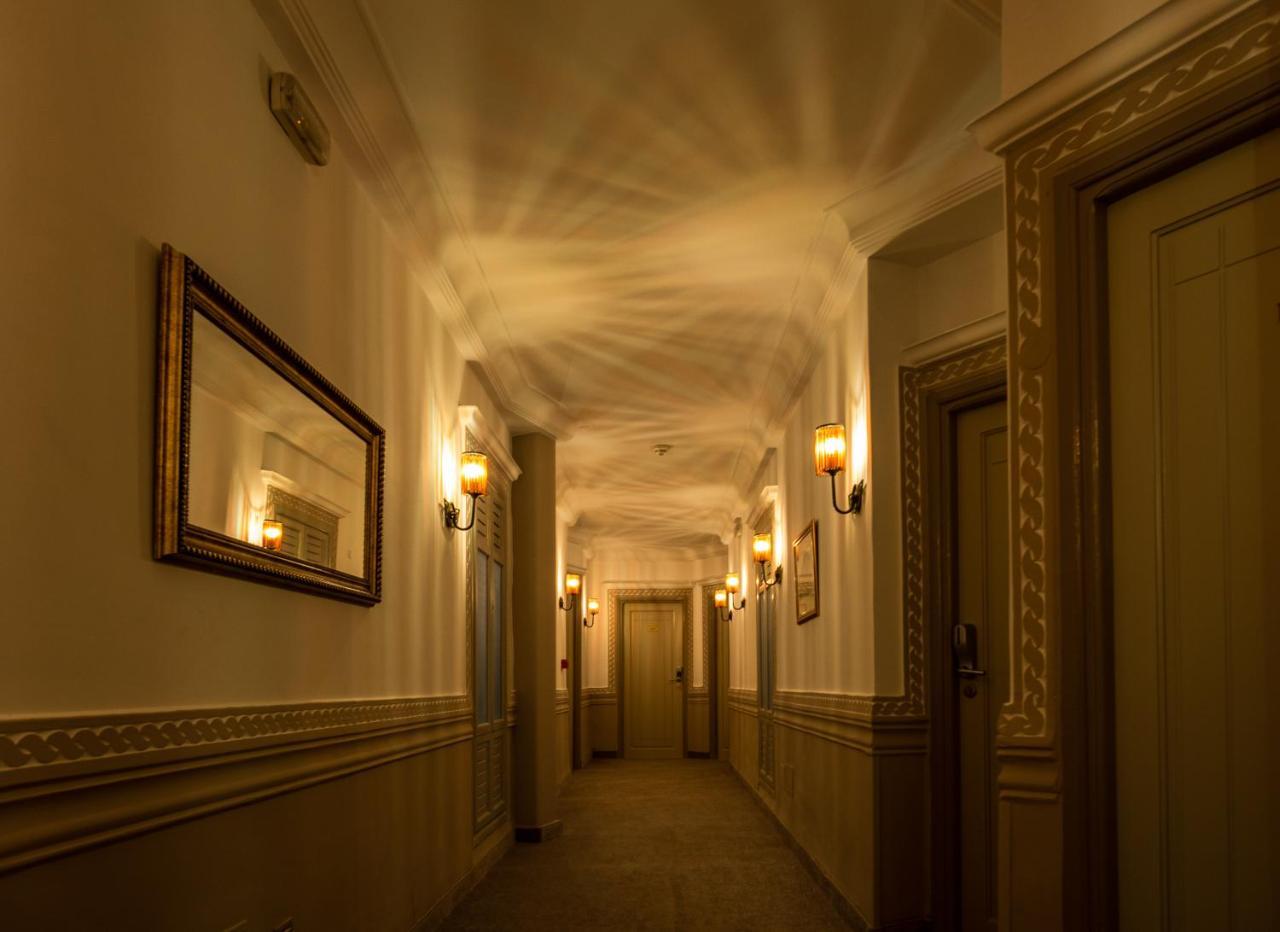 Majestic Hotel Tunis Exterior photo